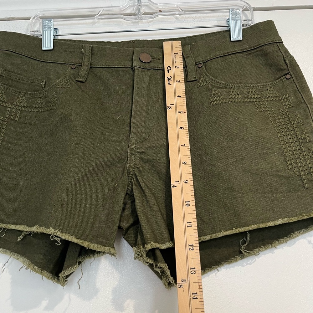 Blank NYC Olive Jean Shorts Sz. M - Picture 4 of 9